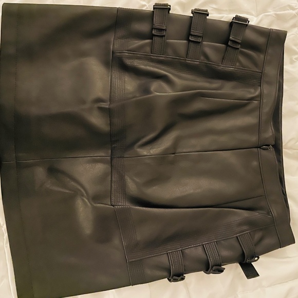 NWT bcbg Devon black faux leather mini - Picture 2 of 7